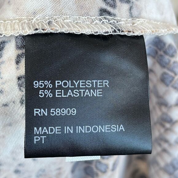 Preston & York
Sydney Antelope Print Knit V-Neck Short Sleeve Tie Waist Midi L - Picture 13 of 14